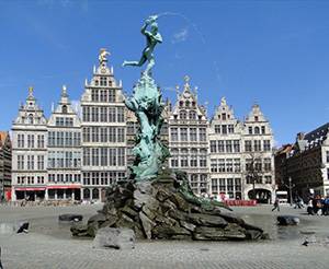 Roman soldier Silvius Brabo throws giant Antigoon's hand into the River Scheldt. Holland and Belgium Private Tour 2 Days. Welcome to the two Low Countries! Private Tour Holland.