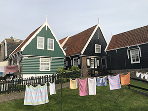 Monday is Laundry Day in traditional Marken. Dutch Countryside Private Tour Full Day. Welcome to the "real" Netherlands! Private Tour Holland.